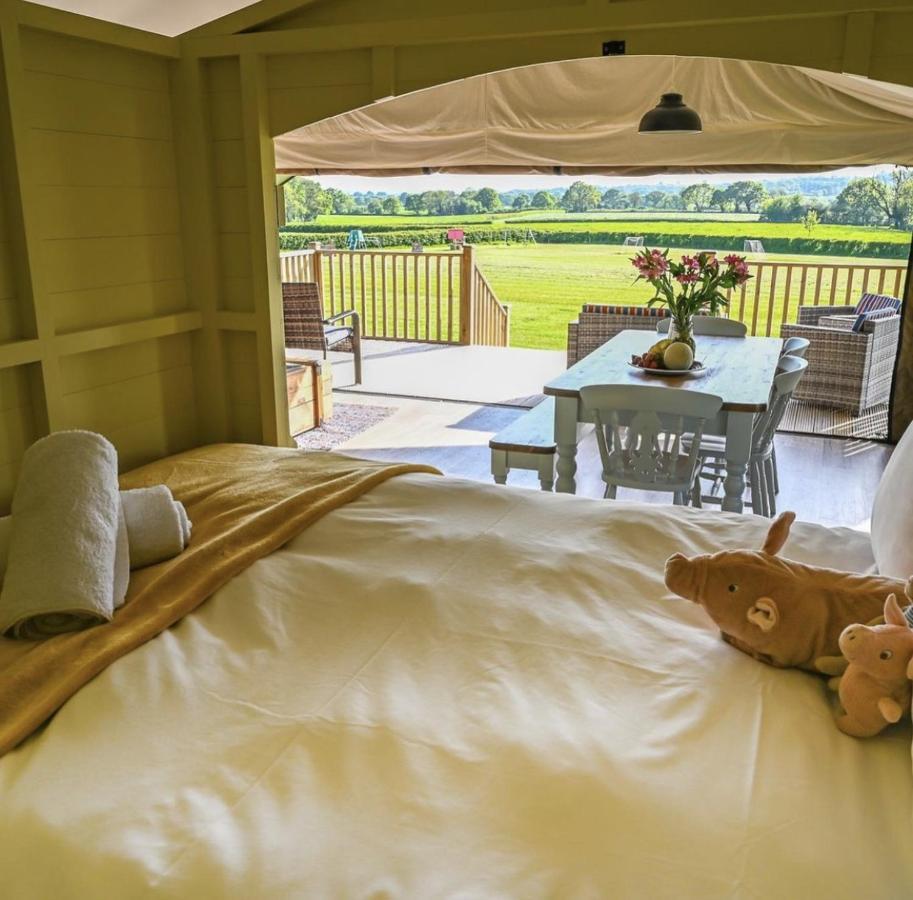 Midleydown Luxury Glamping Hotel Ексетър Екстериор снимка
