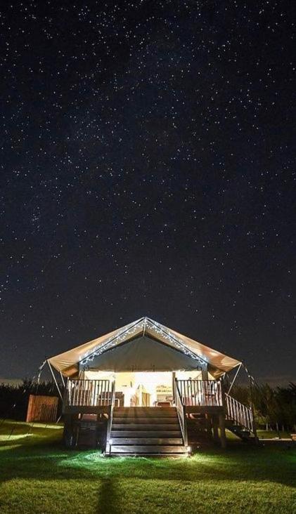 Midleydown Luxury Glamping Hotel Ексетър Екстериор снимка
